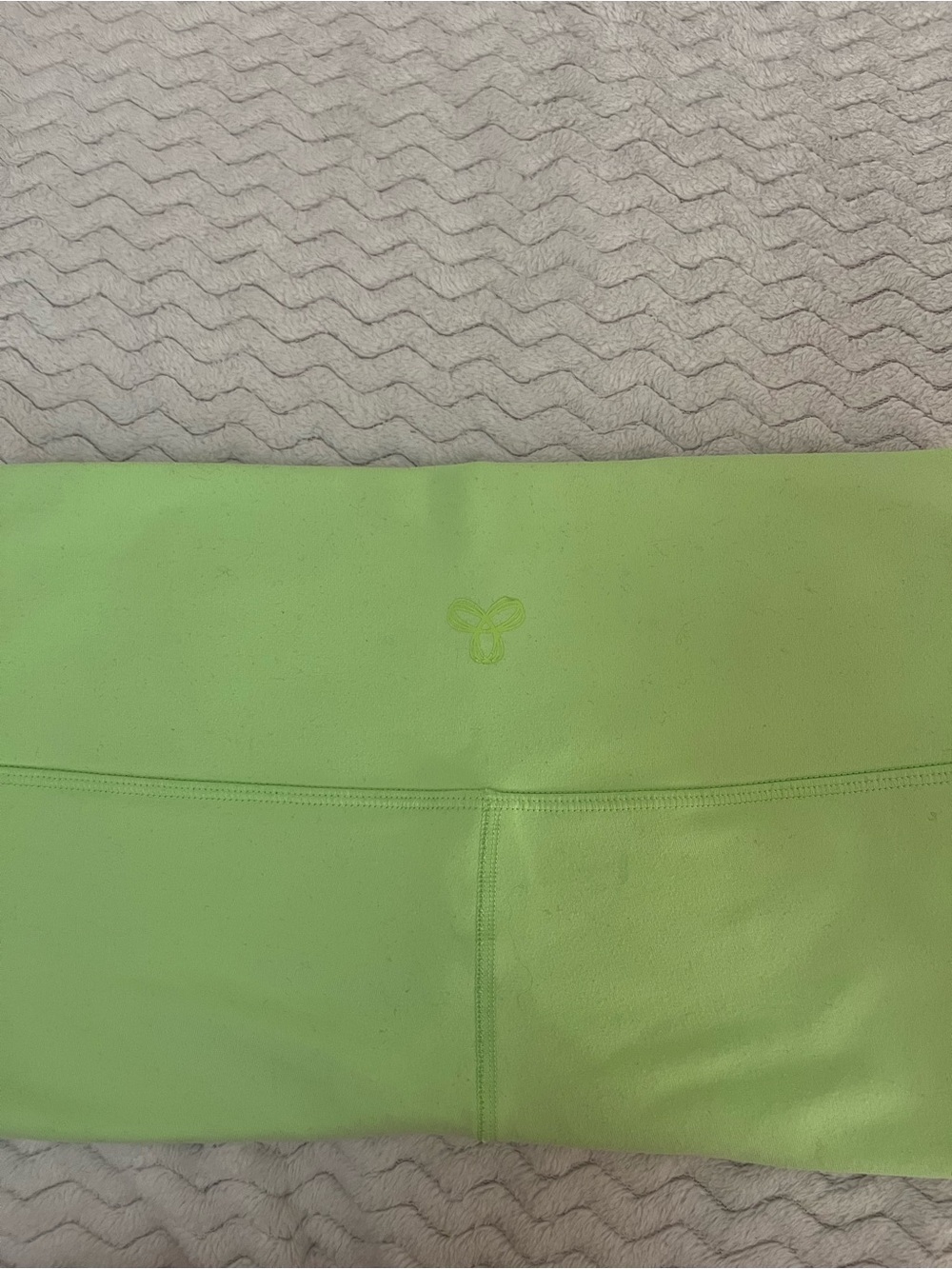 ARITZIA TNA High-Waist Compression Bike Shorts - Lime Green - Picture 4 of 4